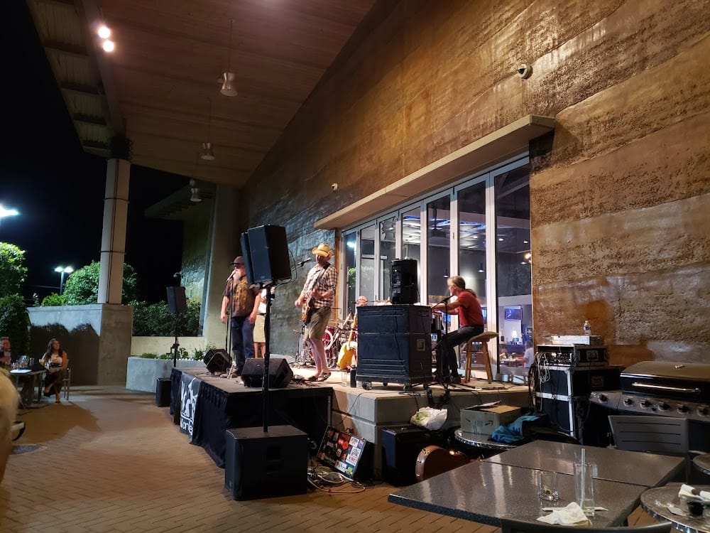 Live entertainment at Elements Casino Chilliwack